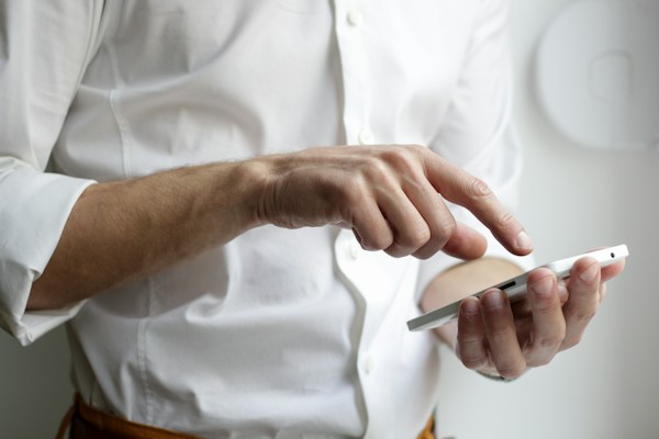 How To Lower Your Monthly Cellphone Bill 1 img
